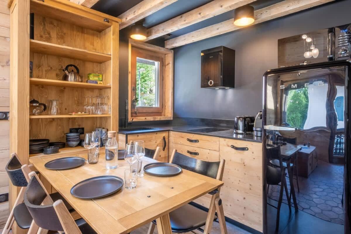 Chalet Racar Pour 4 Personnes, Centre Ville Et Vue Sur La Montagne Chamonix Bagian luar foto