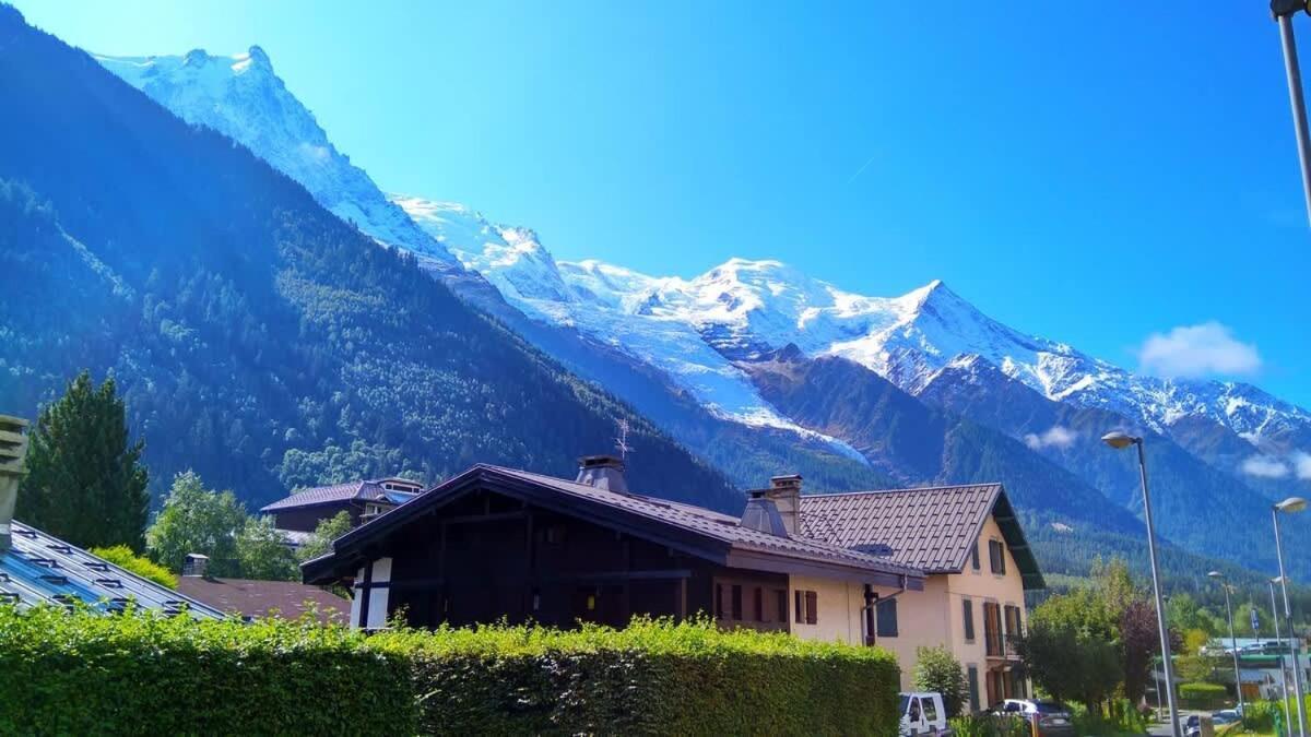 Chalet Racar Pour 4 Personnes, Centre Ville Et Vue Sur La Montagne Chamonix Bagian luar foto